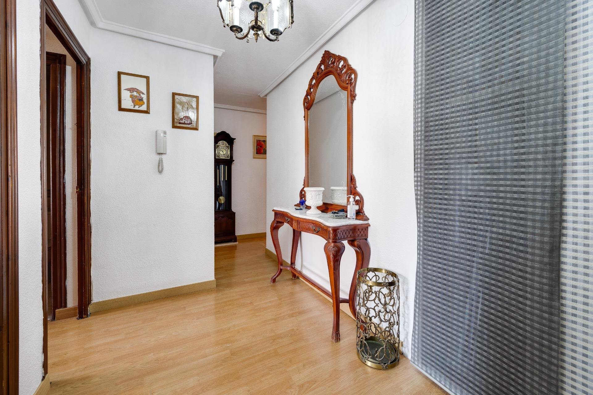 Segunda mano - Apartamento -
Torrevieja - Playa del Cura