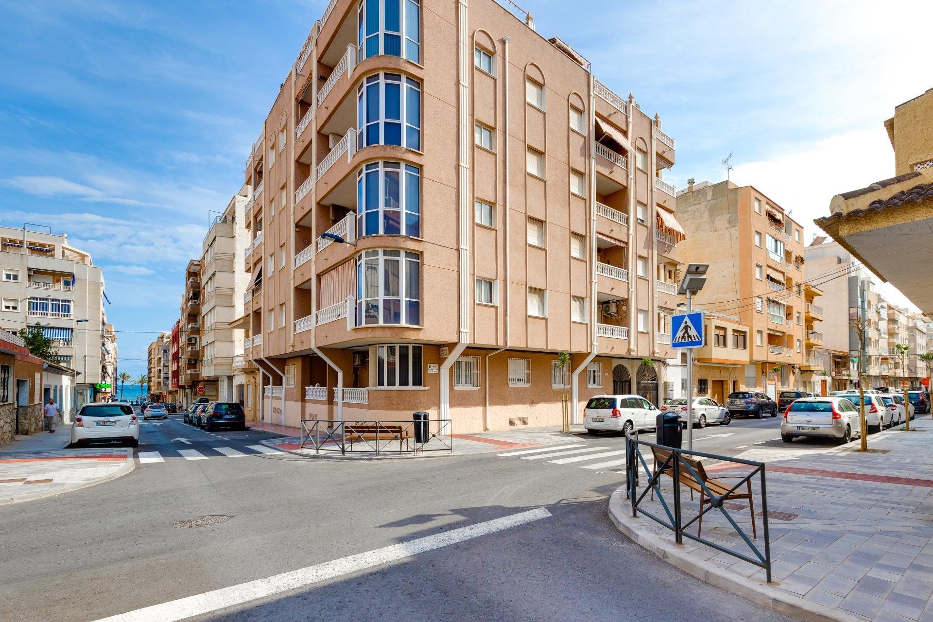 Segunda mano - Apartamento -
Torrevieja - Playa del Cura