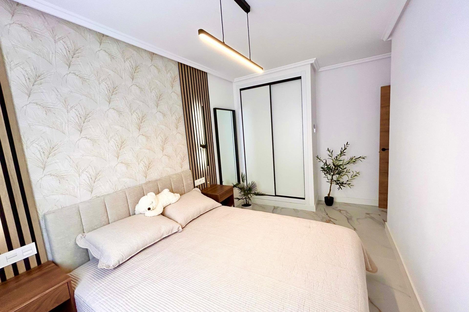 Segunda mano - Apartamento -
Torrevieja - Playa del Cura