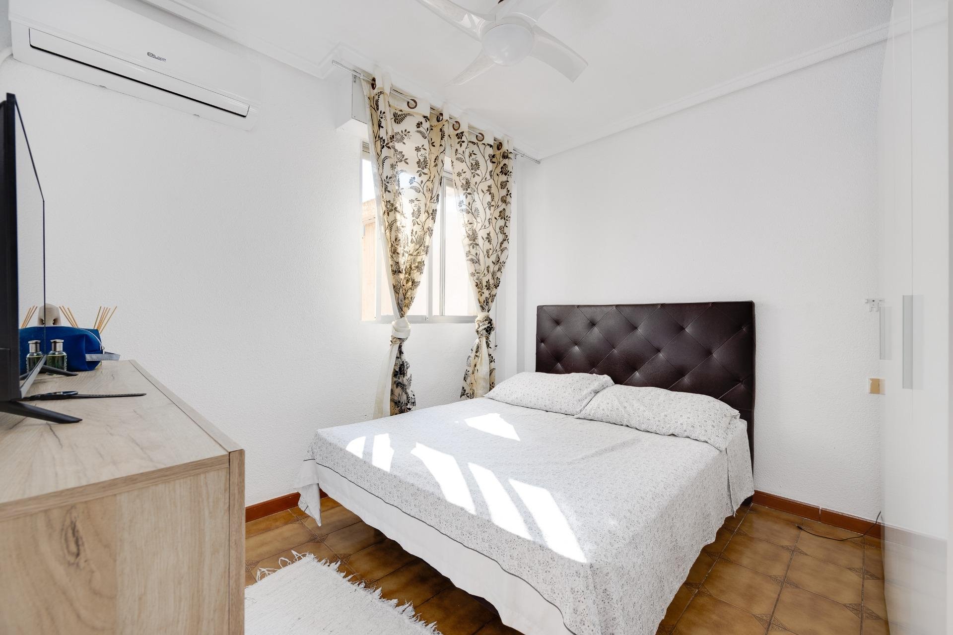 Segunda mano - Apartamento -
Torrevieja - Playa del Cura