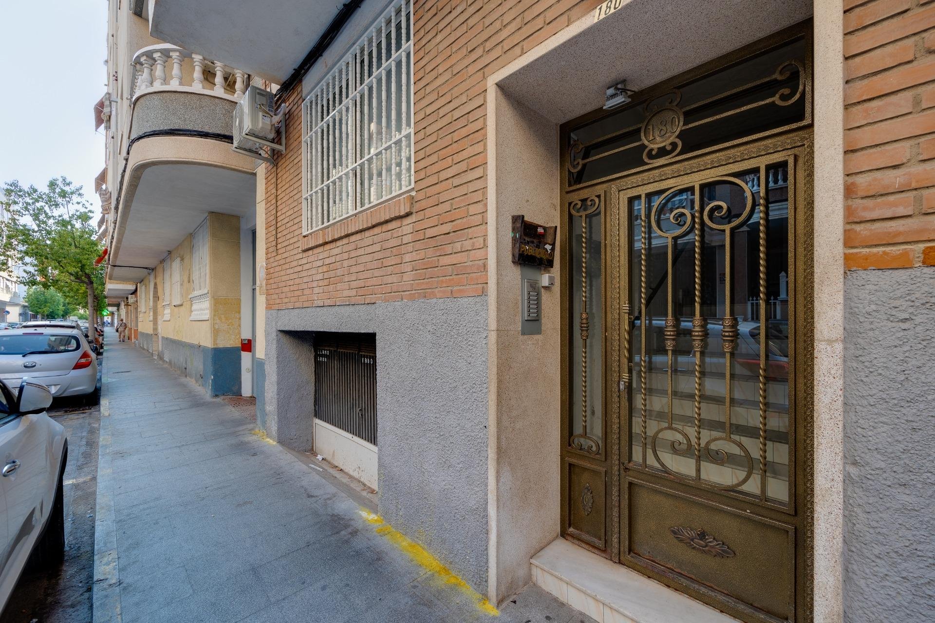 Segunda mano - Apartamento -
Torrevieja - Playa del Cura