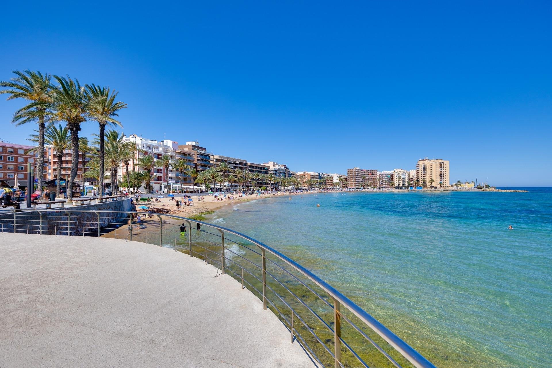 Segunda mano - Apartamento -
Torrevieja - Playa del Cura