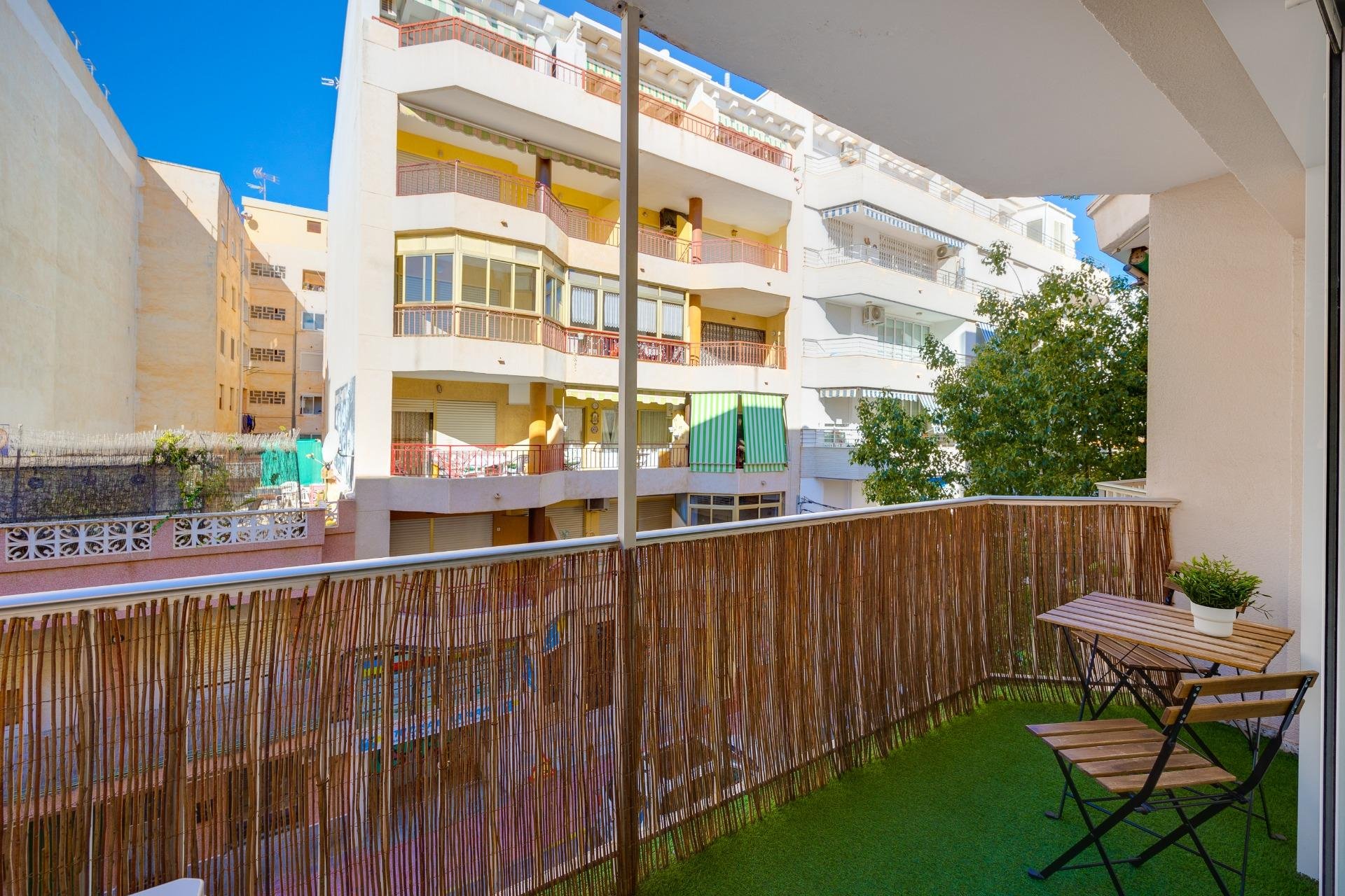 Segunda mano - Apartamento -
Torrevieja - Playa del Cura