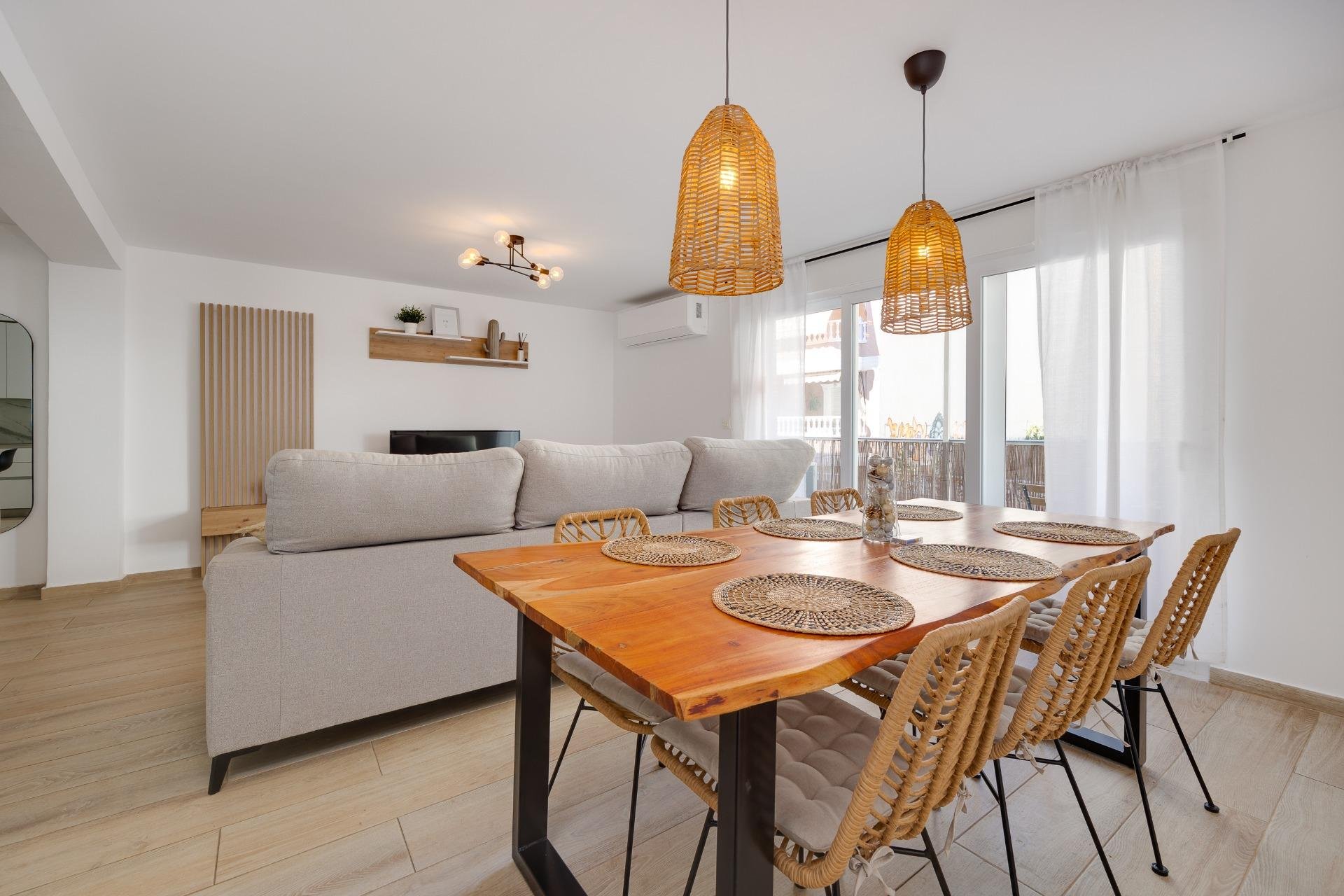 Segunda mano - Apartamento -
Torrevieja - Playa del Cura