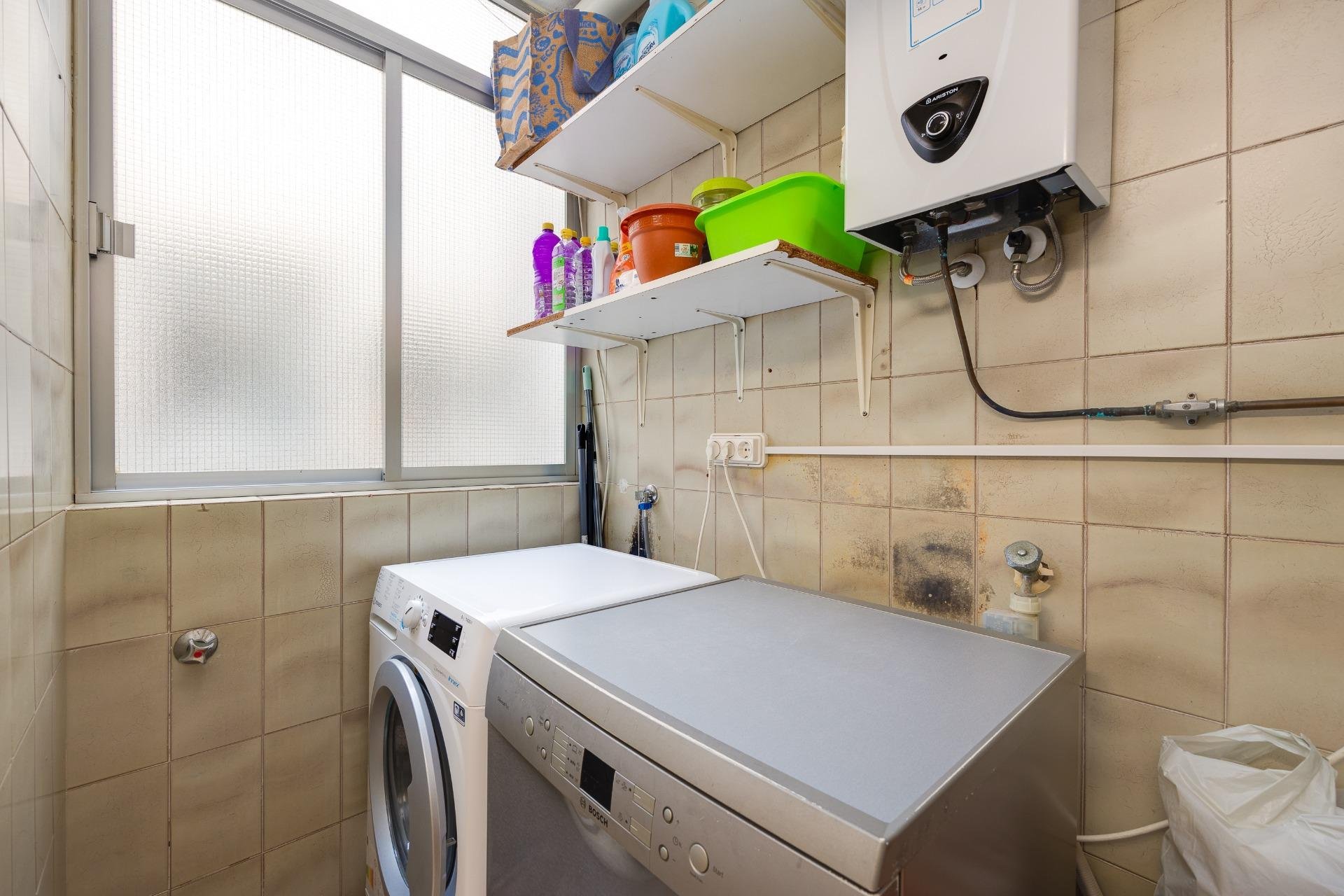 Segunda mano - Apartamento -
Torrevieja - Playa del Cura