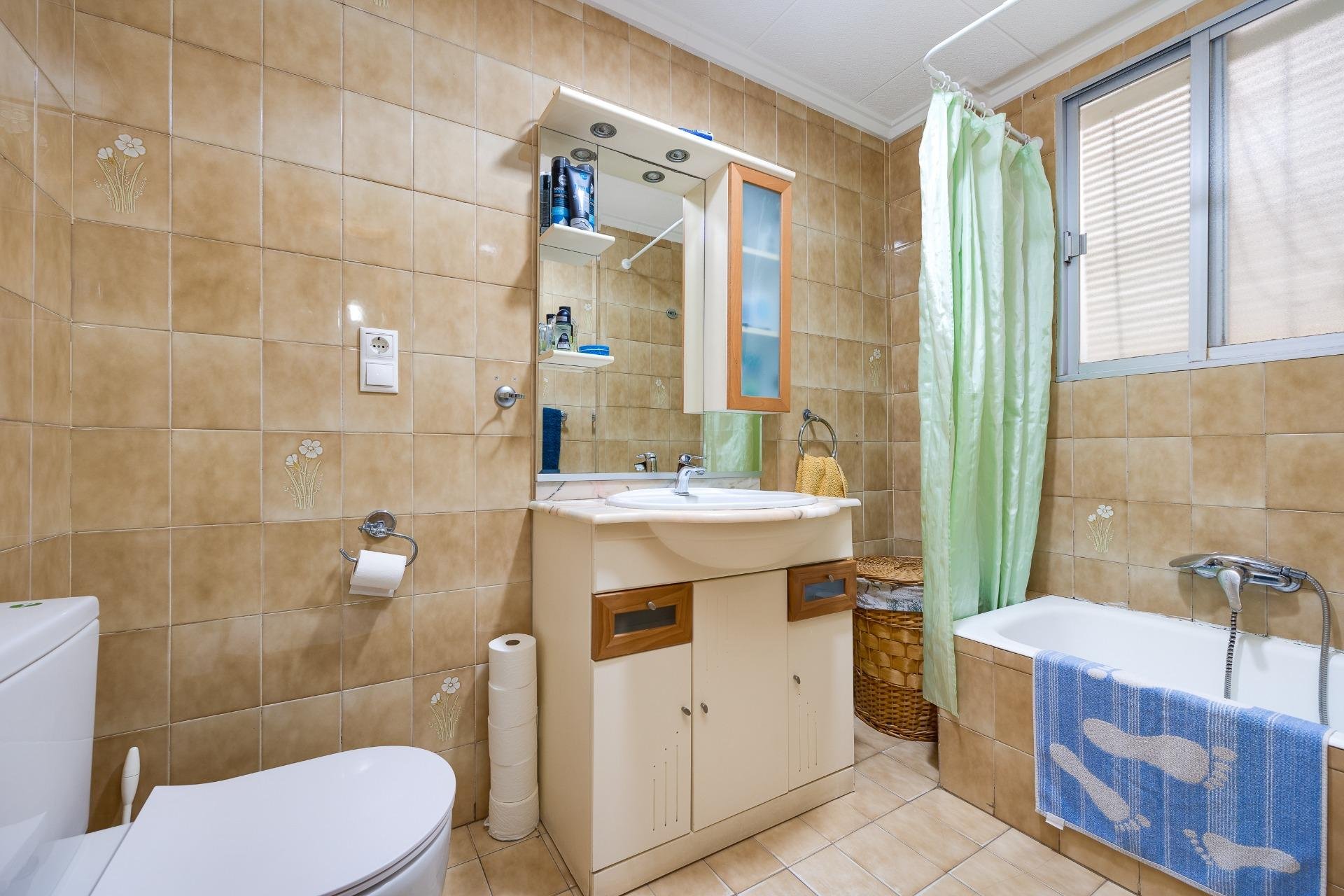 Segunda mano - Apartamento -
Torrevieja - Playa del Cura