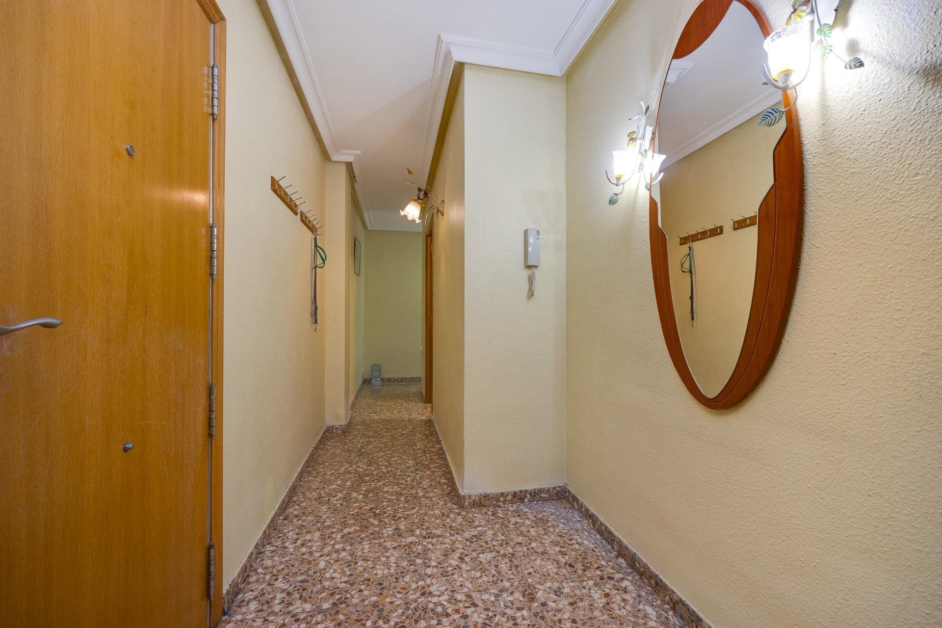 Segunda mano - Apartamento -
Torrevieja - Playa del Cura