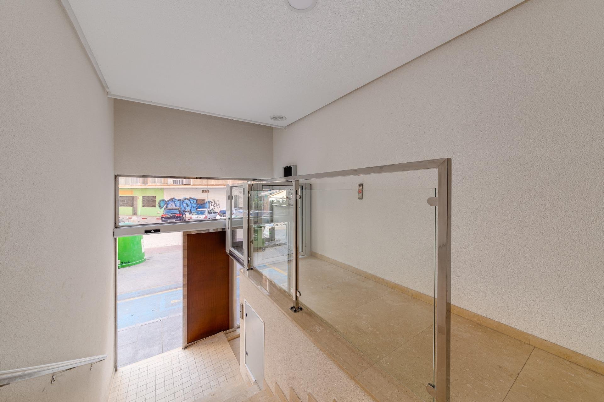 Segunda mano - Apartamento -
Torrevieja - Playa del Cura