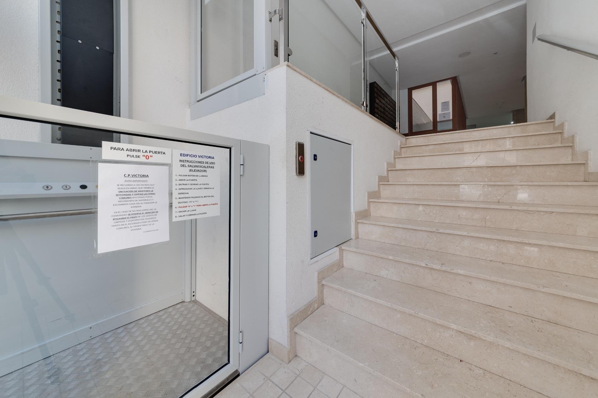 Segunda mano - Apartamento -
Torrevieja - Playa del Cura