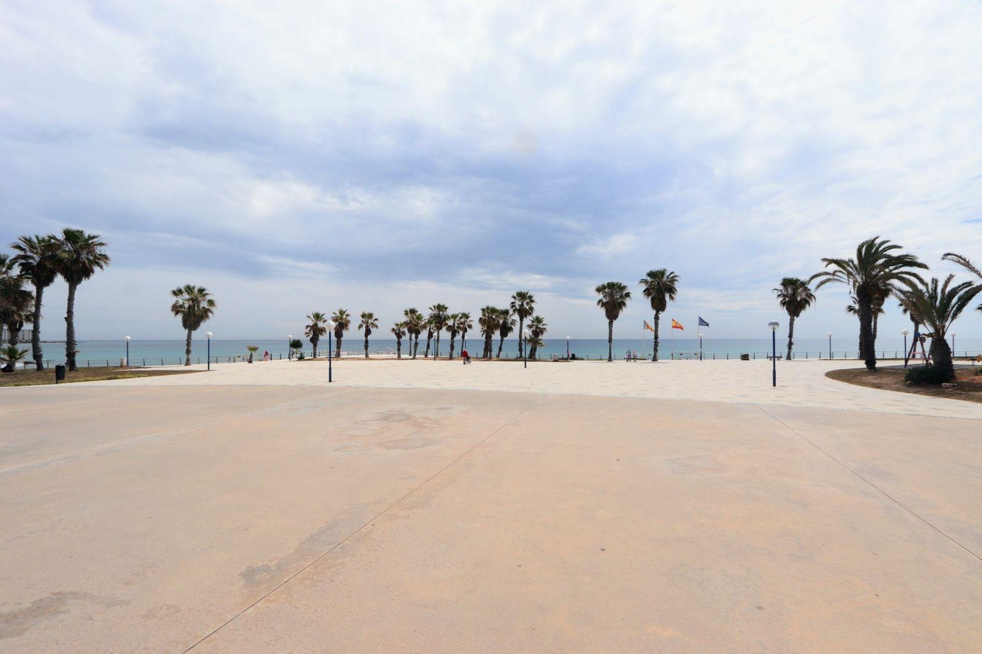 Segunda mano - Apartamento -
Torrevieja - Playa Flamenca