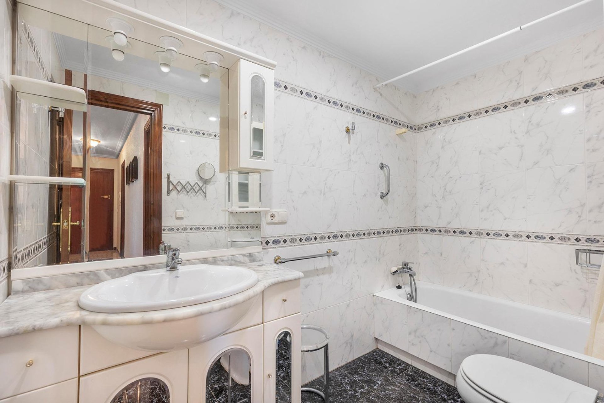 Segunda mano - Apartamento -
Torrevieja - Punta prima