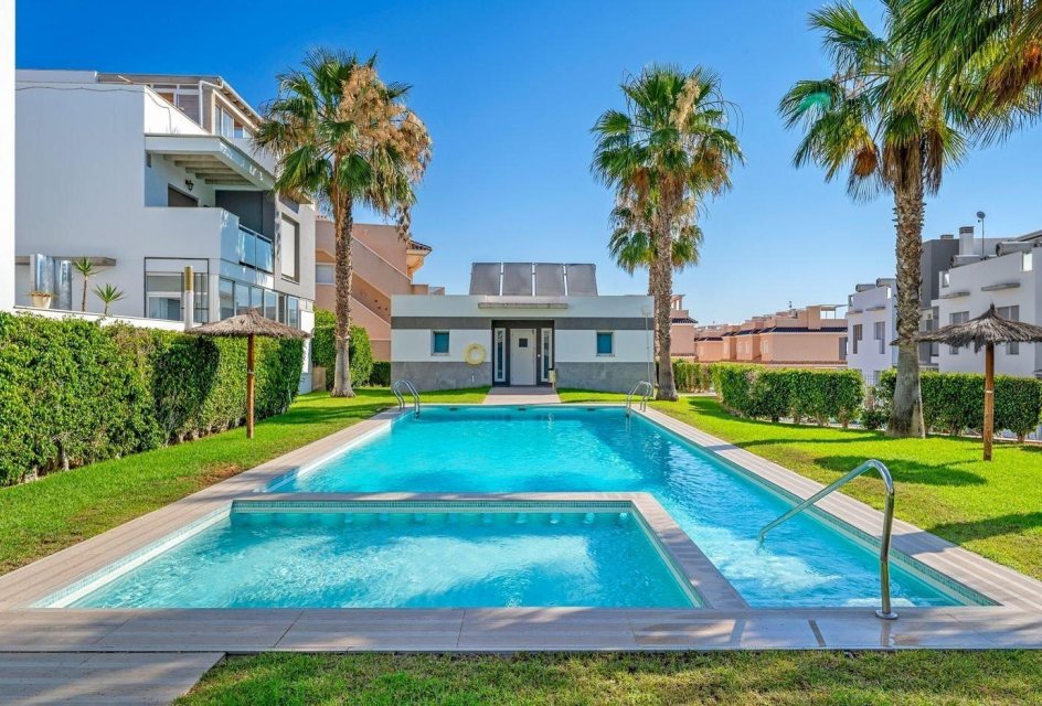 Segunda mano - Apartamento -
Torrevieja - Punta prima