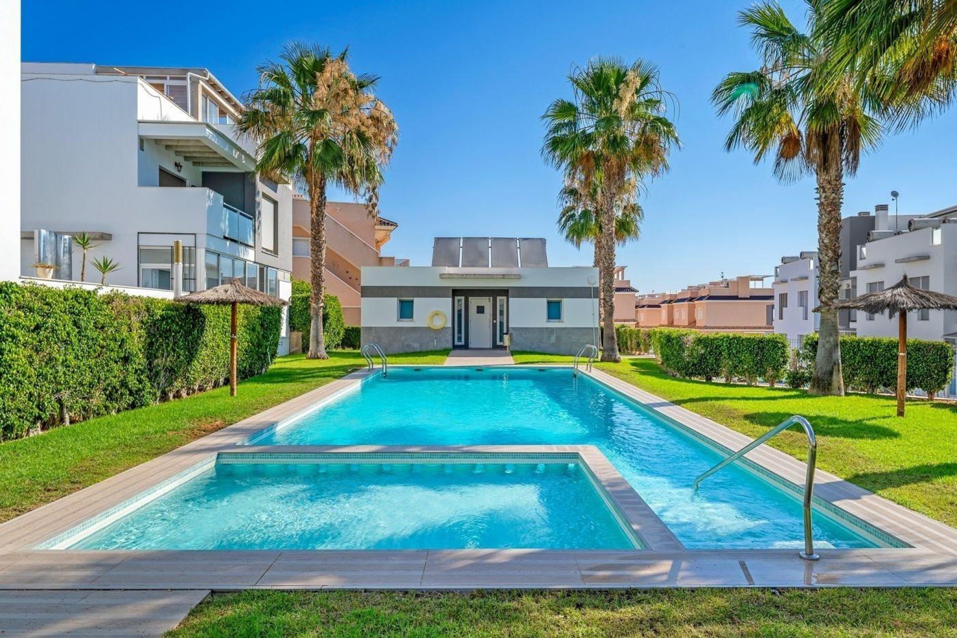 Segunda mano - Apartamento -
Torrevieja - Punta prima