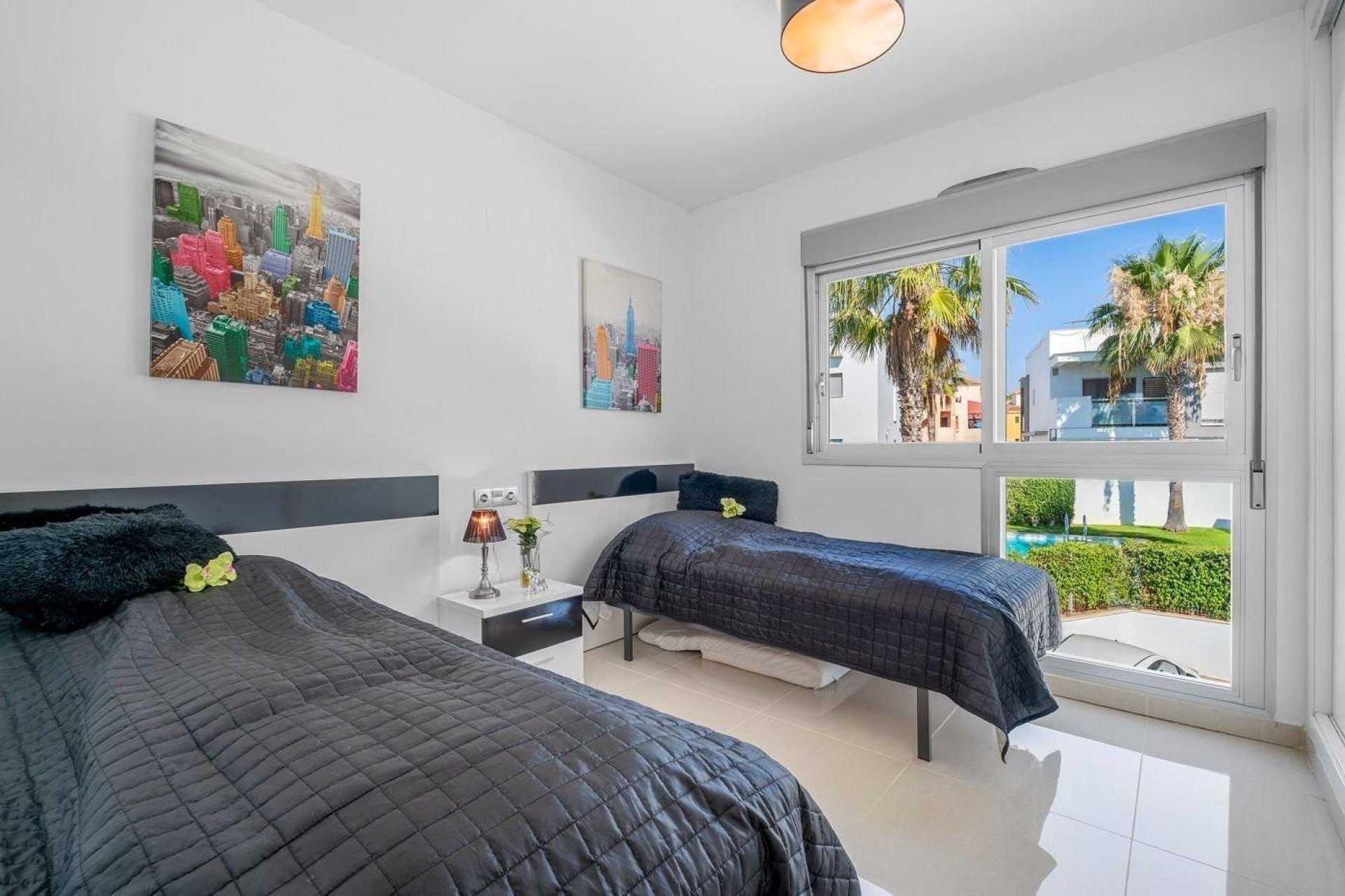 Segunda mano - Apartamento -
Torrevieja - Punta prima