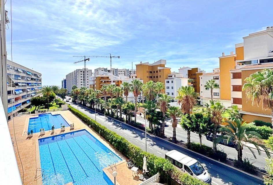 Segunda mano - Apartamento -
Torrevieja - Punta prima