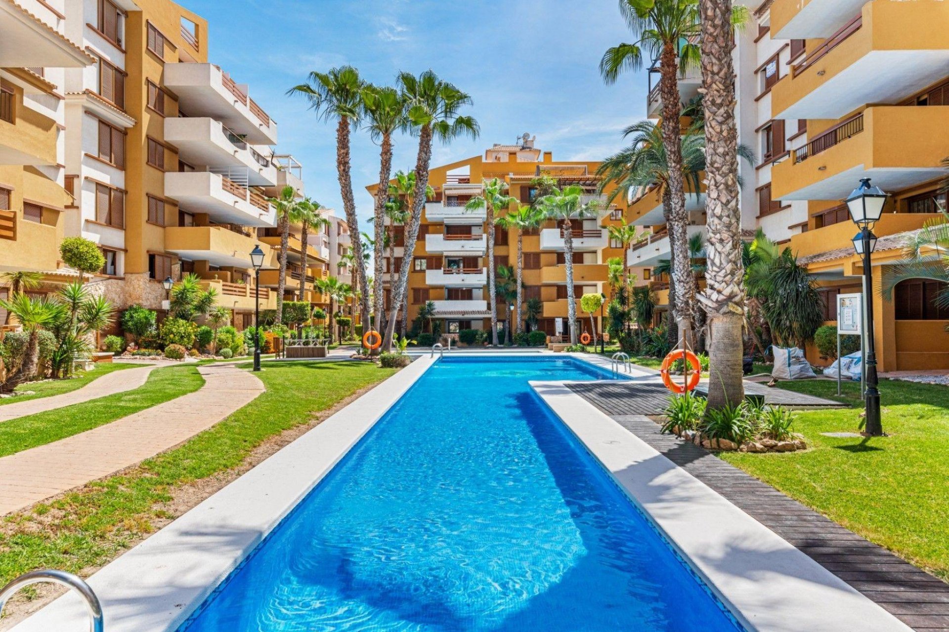 Segunda mano - Apartamento -
Torrevieja - Punta prima