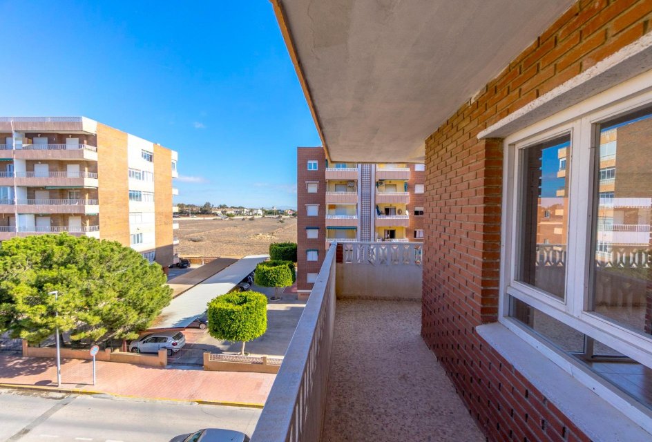Segunda mano - Apartamento -
Torrevieja - Punta prima
