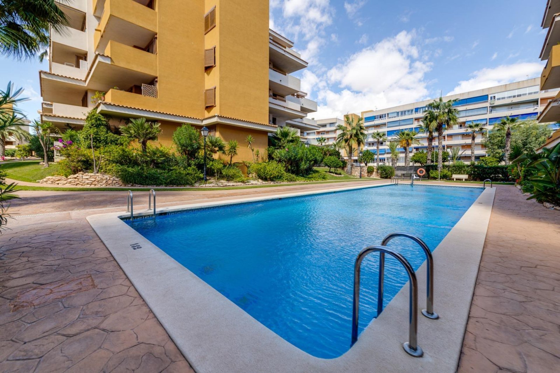 Segunda mano - Apartamento -
Torrevieja - Punta prima