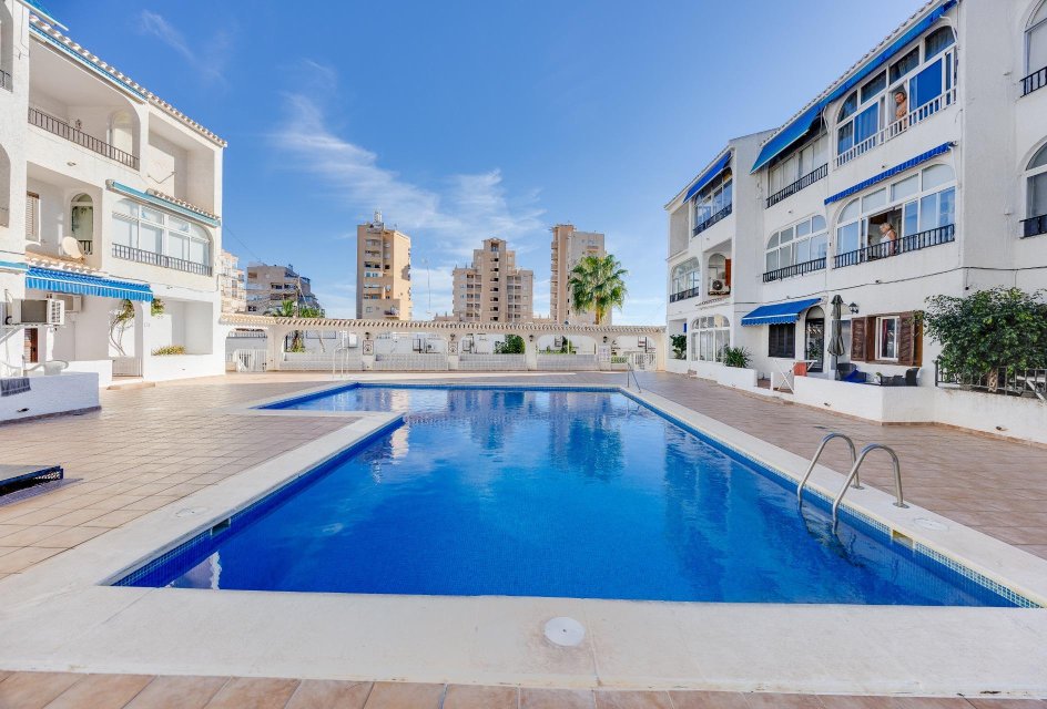 Segunda mano - Apartamento -
Torrevieja - Sector 25