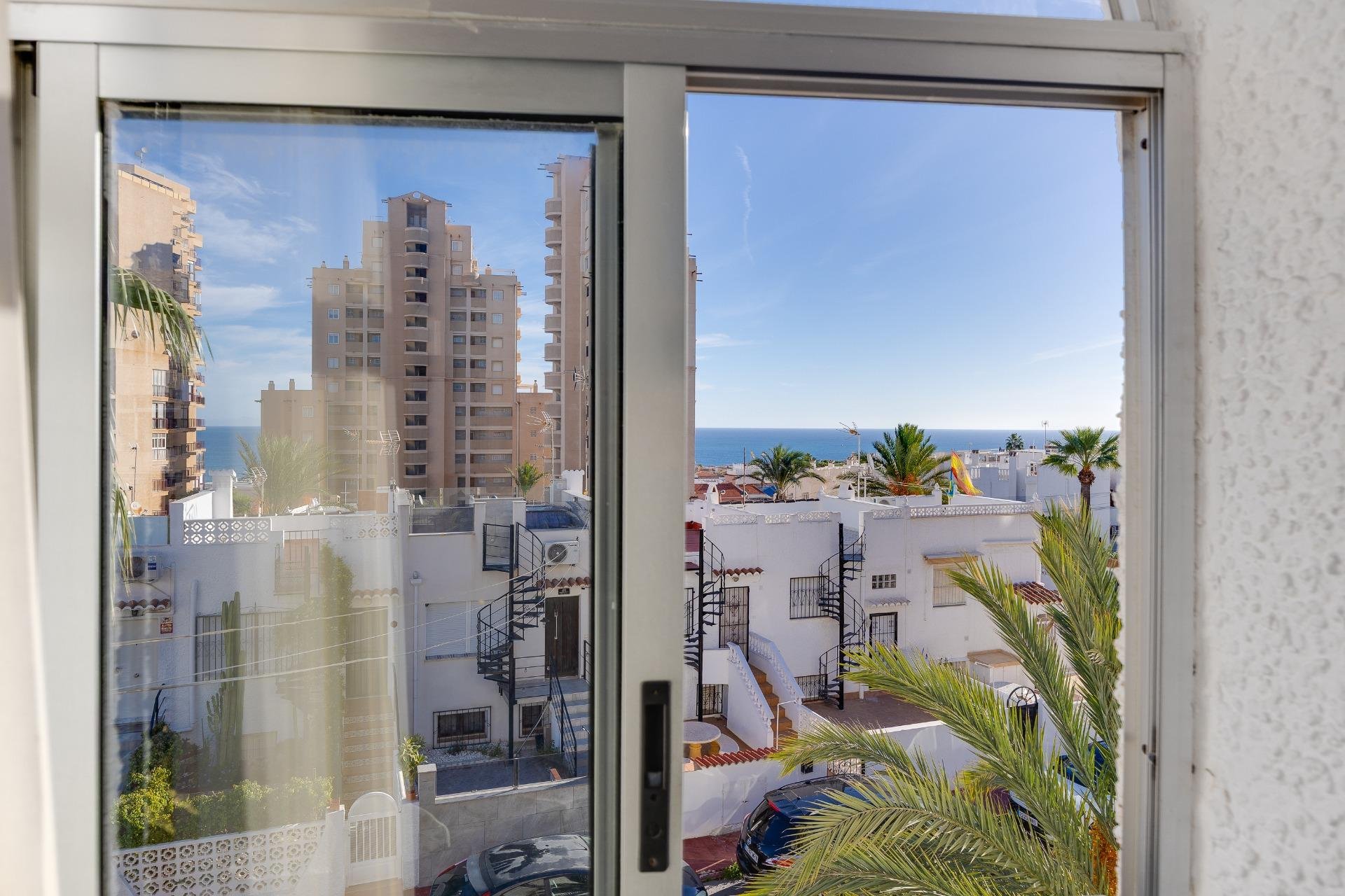 Segunda mano - Apartamento -
Torrevieja - Sector 25