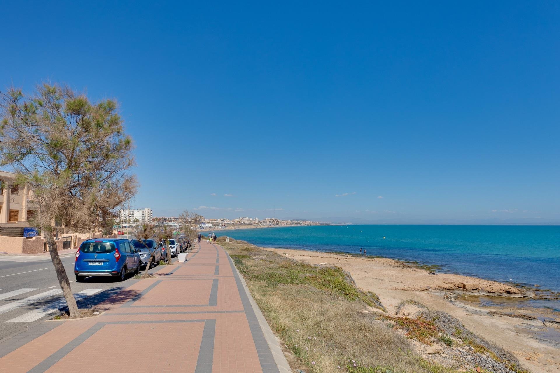 Segunda mano - Apartamento -
Torrevieja - Sector 25