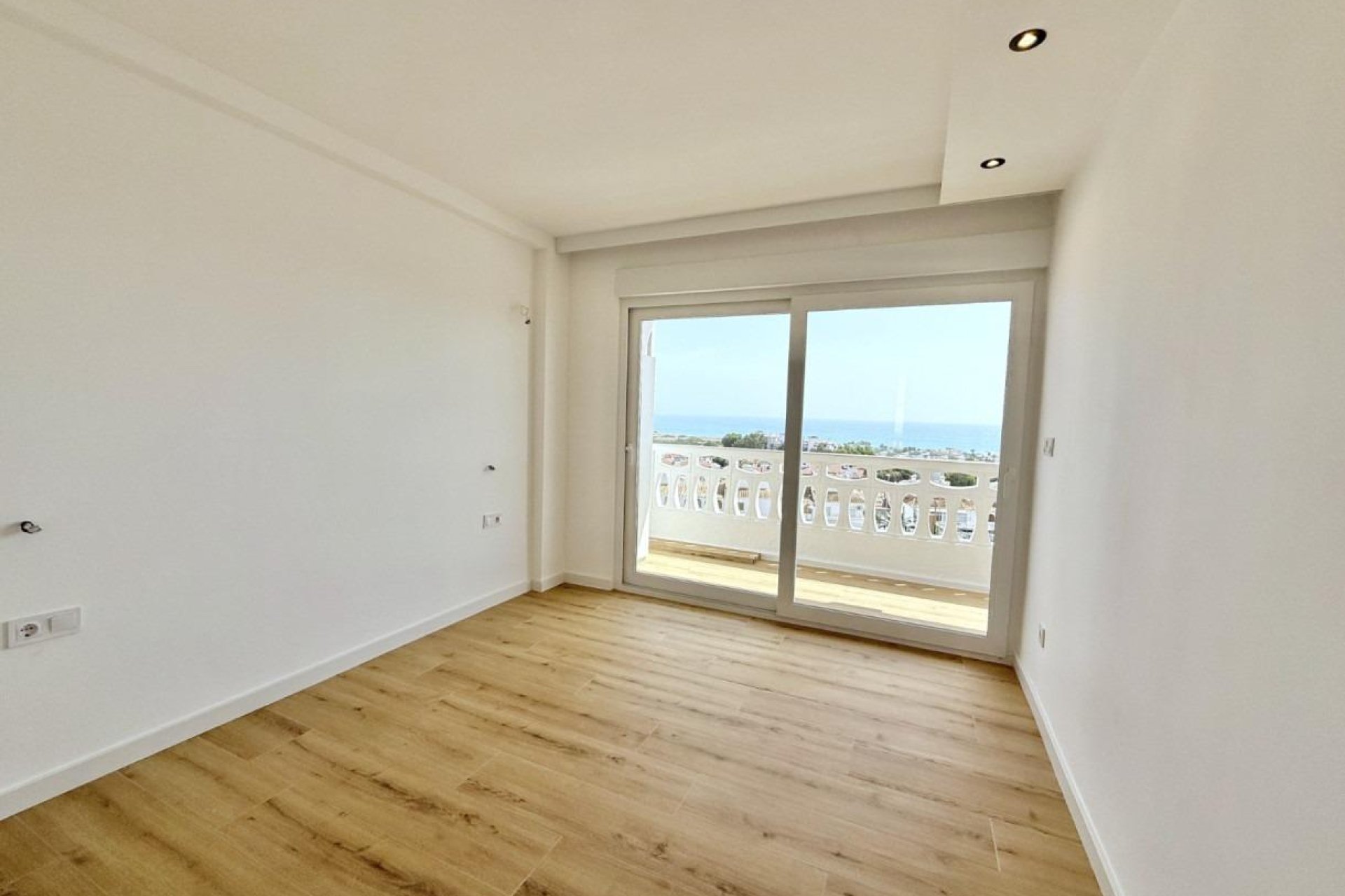 Segunda mano - Apartamento -
Torrevieja - Torreblanca