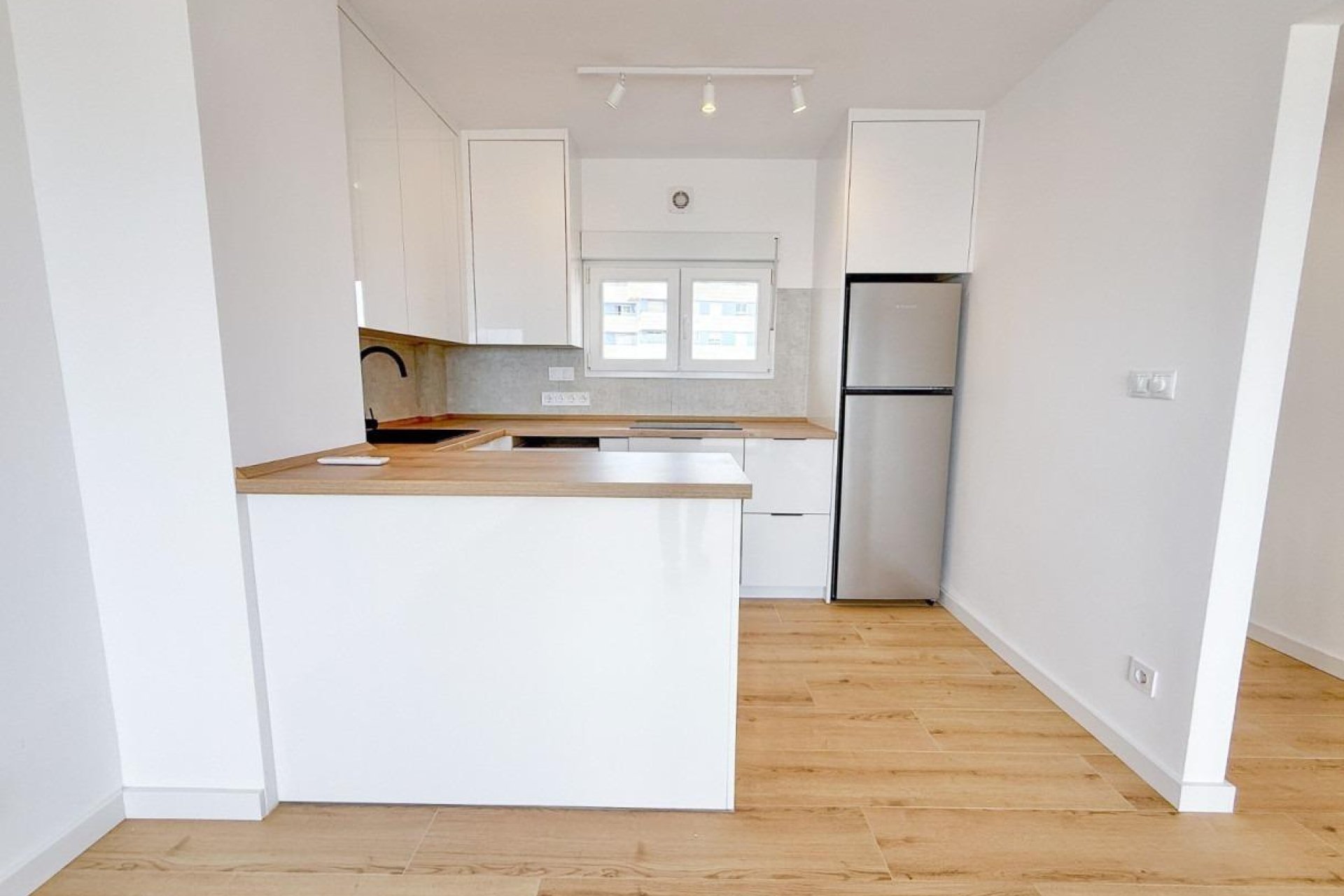 Segunda mano - Apartamento -
Torrevieja - Torreblanca