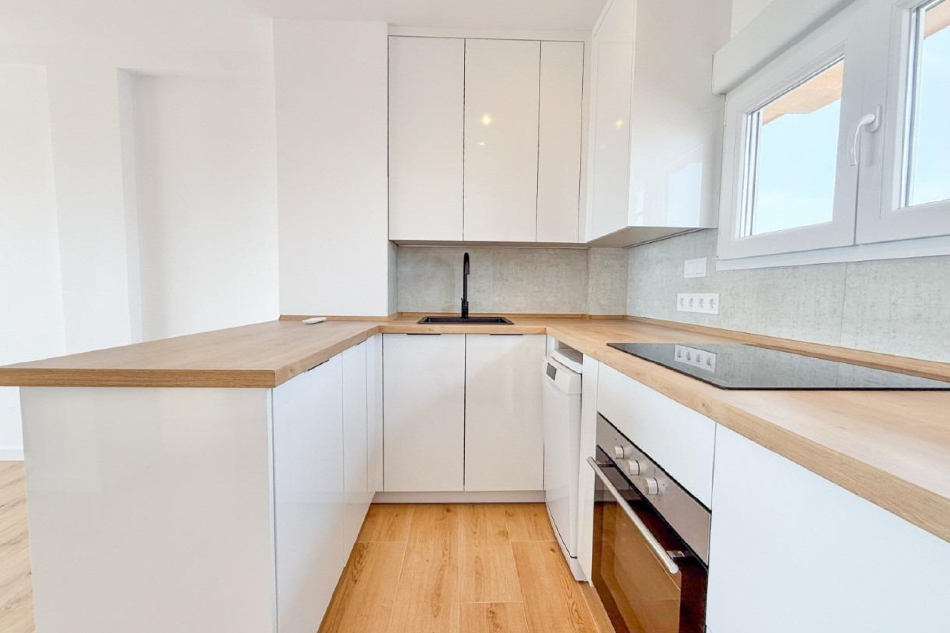 Segunda mano - Apartamento -
Torrevieja - Torreblanca