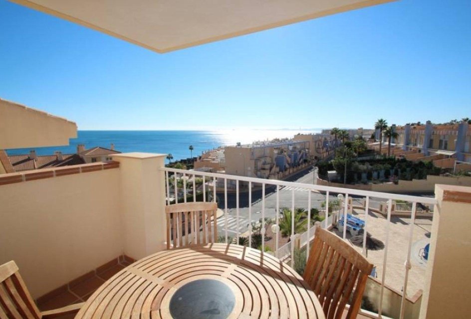 Segunda mano - Ático -
Orihuela Costa - Campoamor