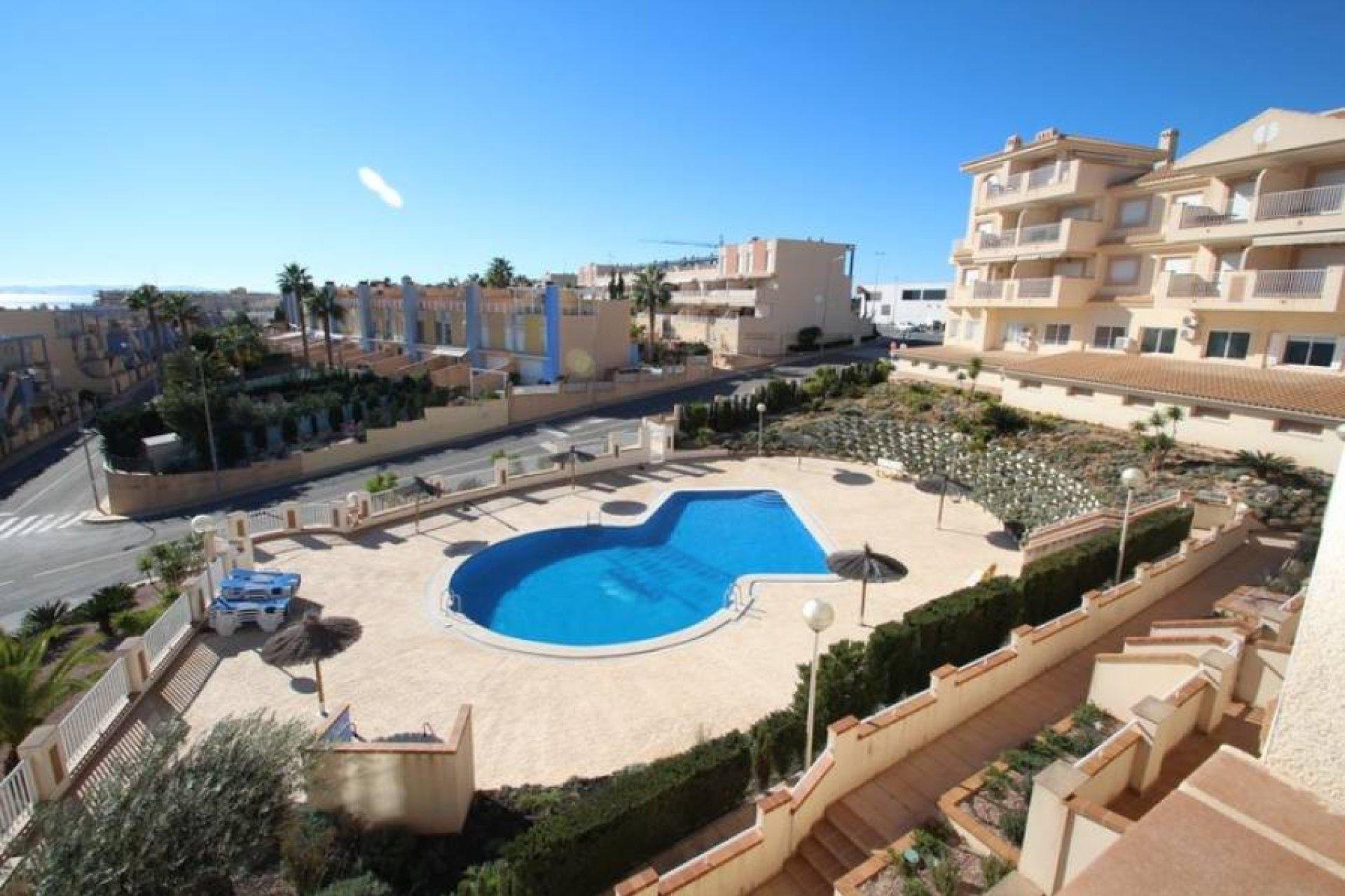 Segunda mano - Ático -
Orihuela Costa - Campoamor