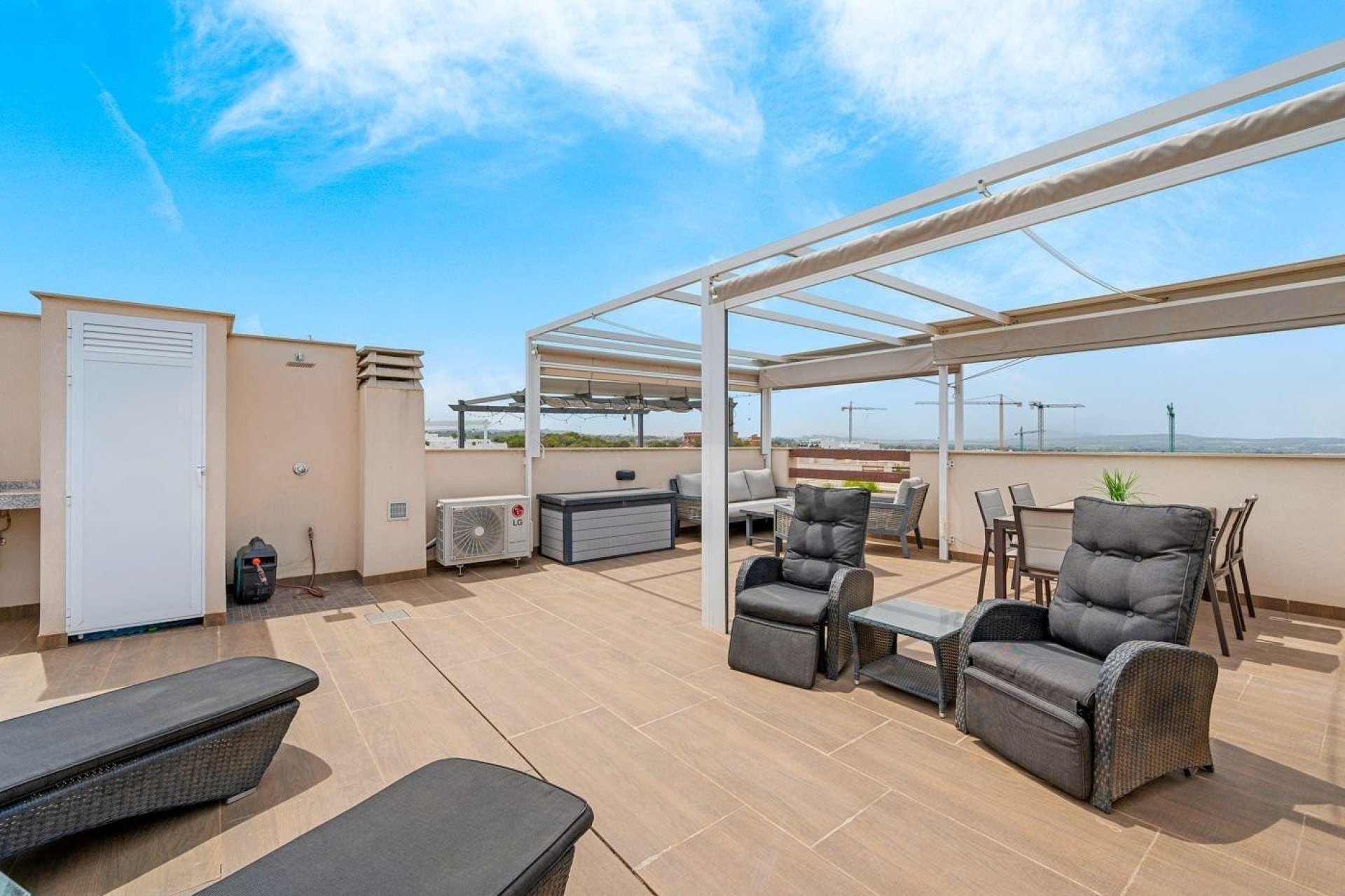 Segunda mano - Ático -
Torrevieja - Los balcones