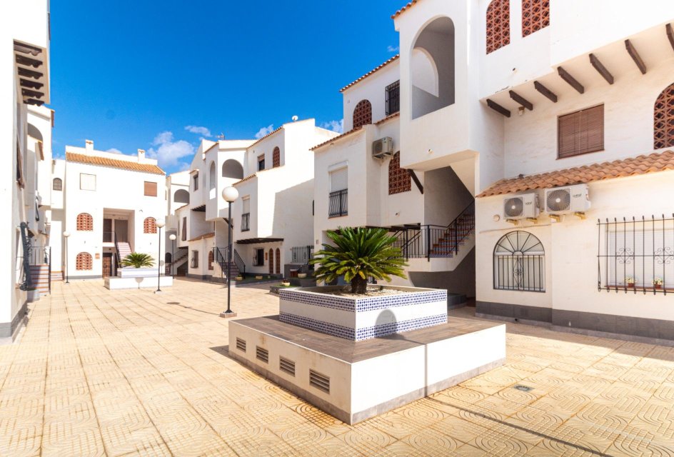 Segunda mano - Ático -
Torrevieja - Playa de los Naufragos