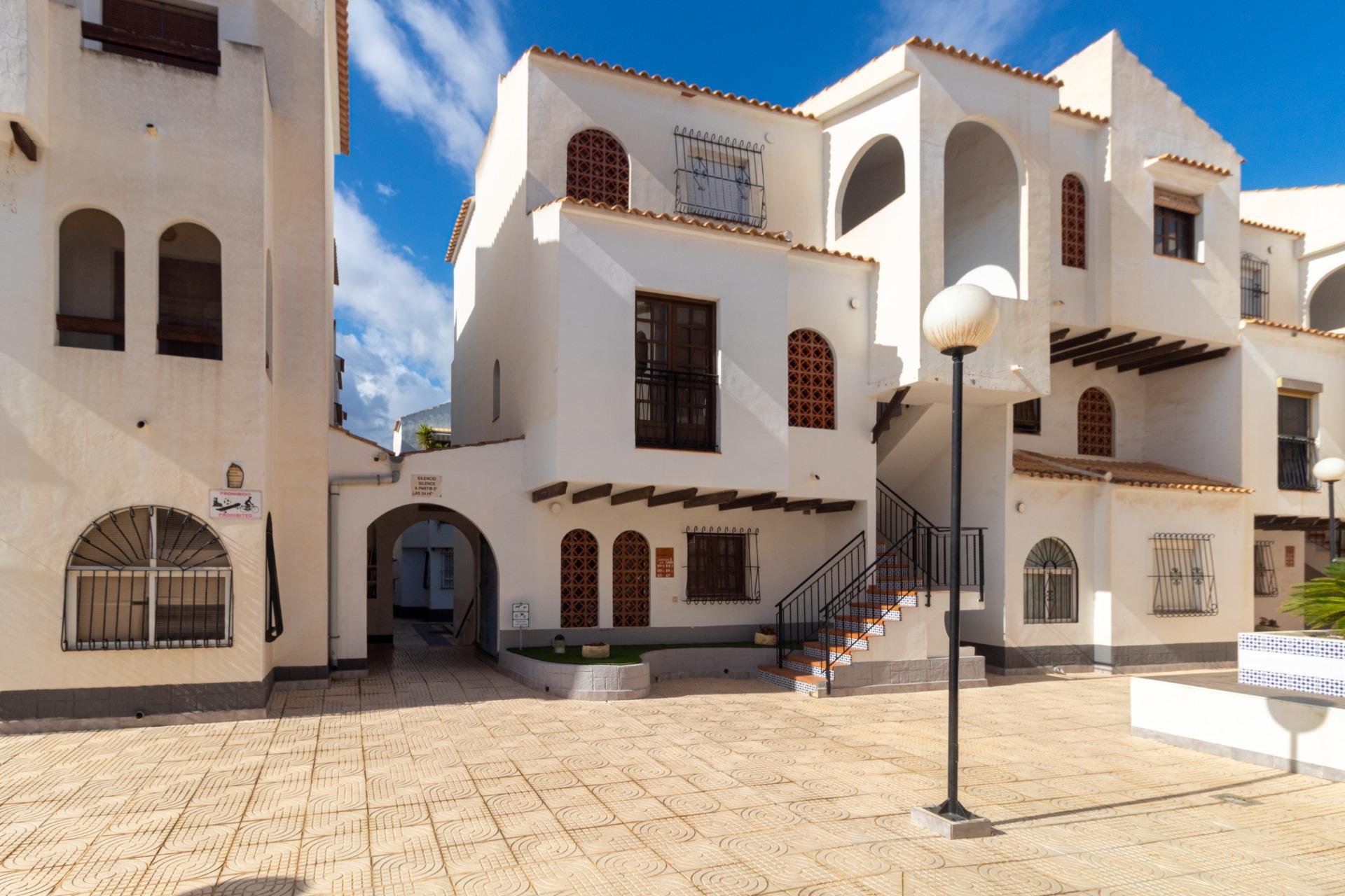 Segunda mano - Ático -
Torrevieja - Playa de los Naufragos