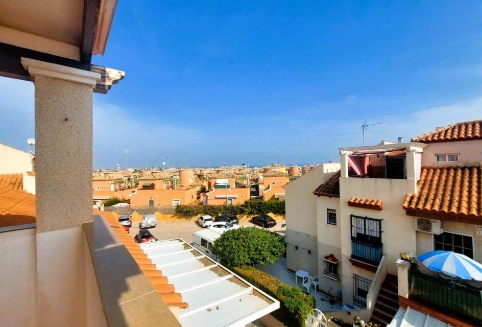 Segunda mano - Buhardilla -
Orihuela Costa - Playa Flamenca