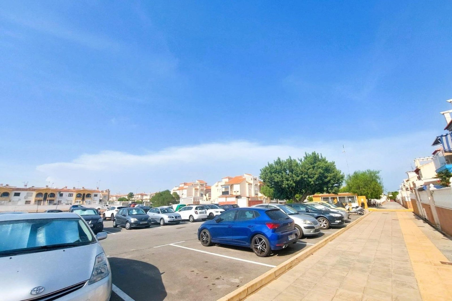 Segunda mano - Buhardilla -
Orihuela Costa - Playa Flamenca