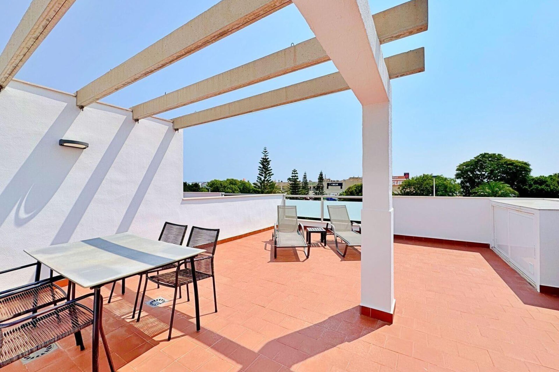 Segunda mano - Buhardilla -
Orihuela Costa - Rocio del Mar