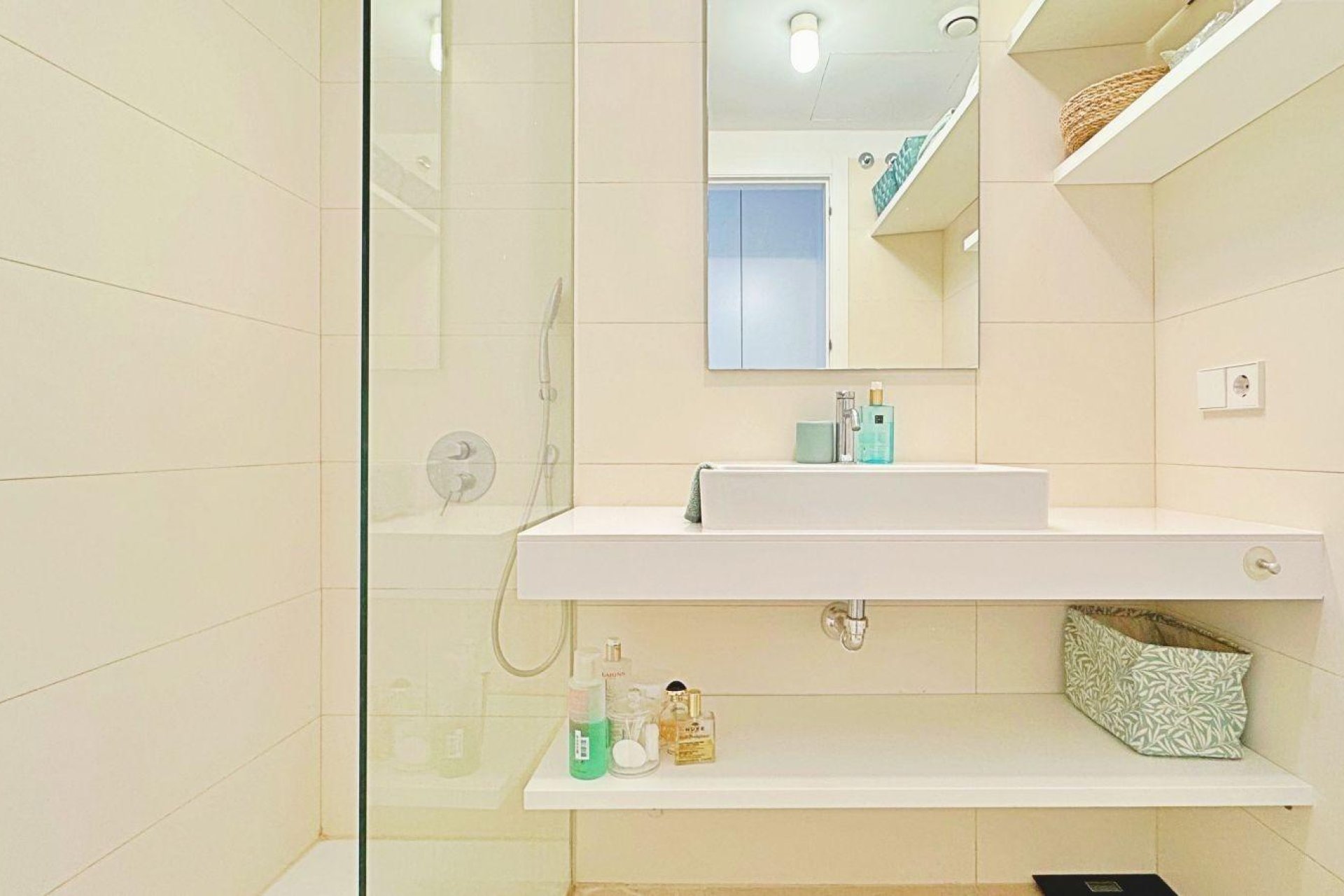 Segunda mano - Buhardilla -
Torrevieja - Los balcones