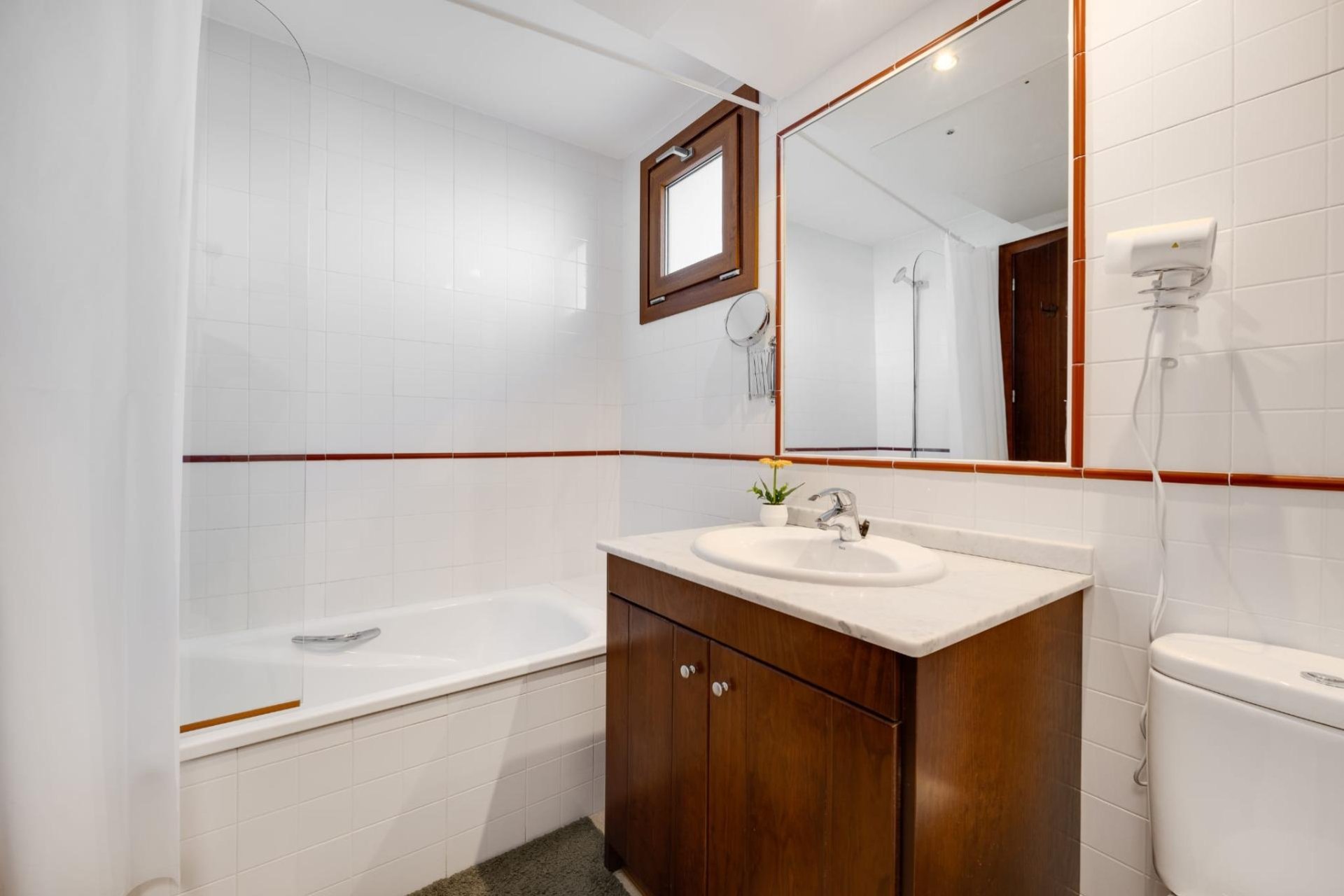 Segunda mano - Buhardilla -
Torrevieja - Punta prima