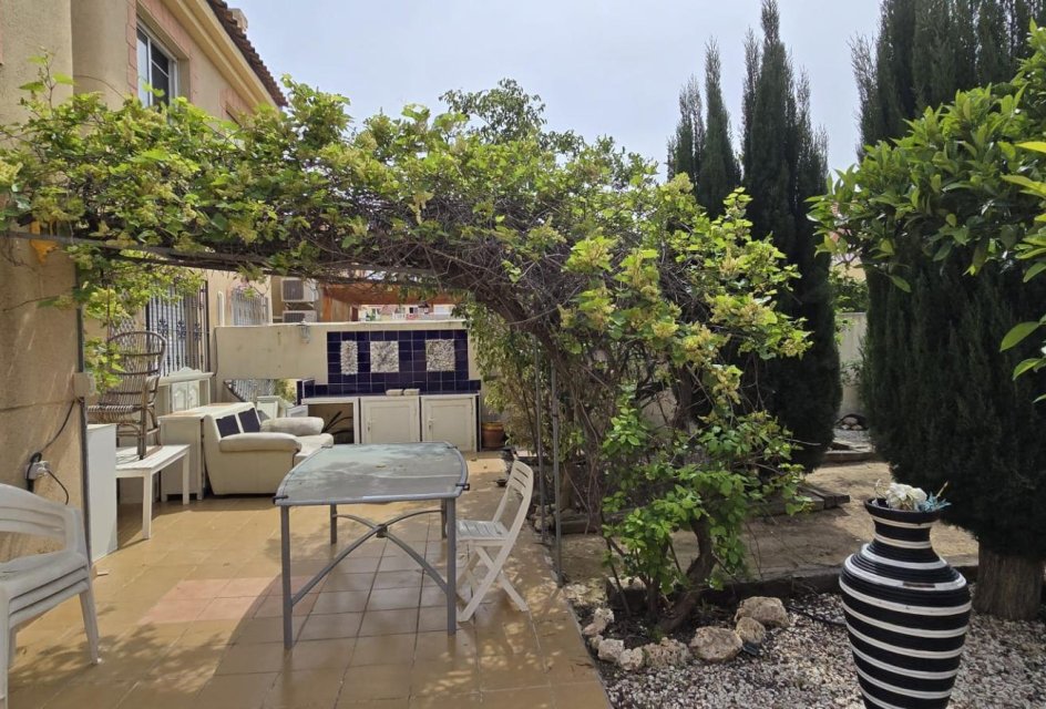 Segunda mano - Bungalow -
Orihuela Costa - La Regia