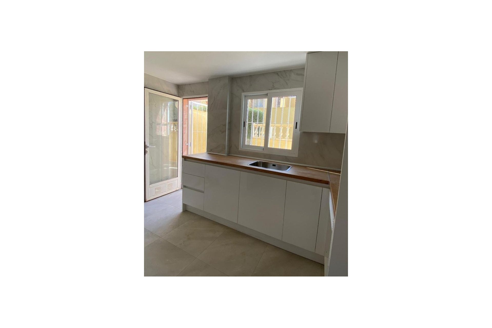 Segunda mano - Bungalow -
Orihuela Costa - Las Filipinas
