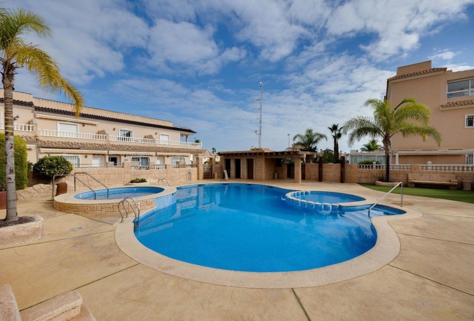 Segunda mano - Bungalow -
Orihuela Costa - Playa Flamenca