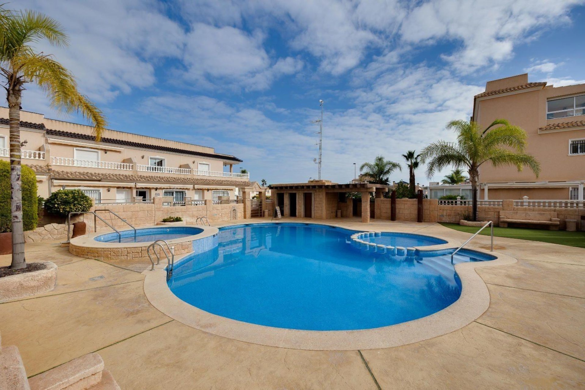 Segunda mano - Bungalow -
Orihuela Costa - Playa Flamenca
