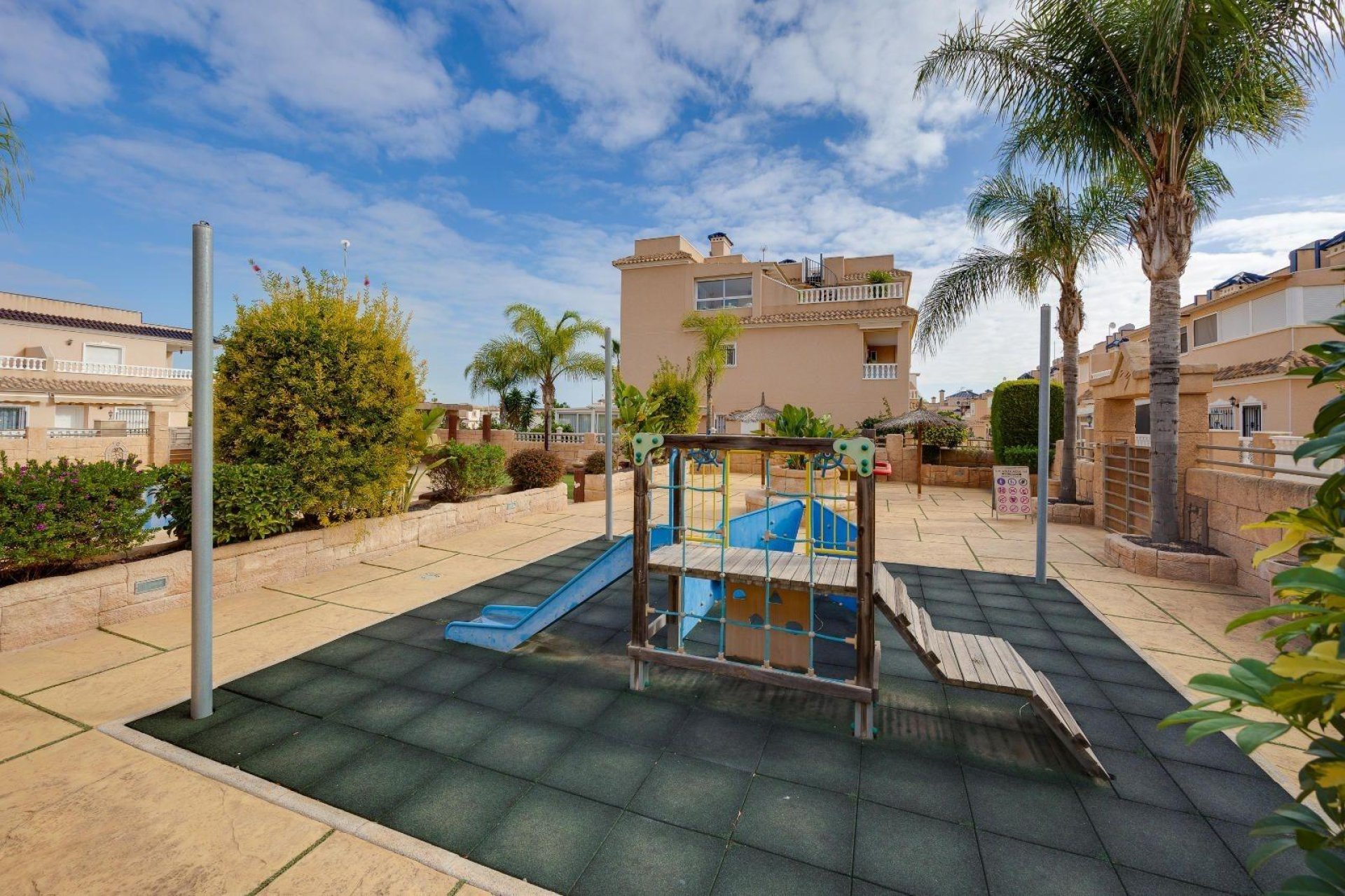 Segunda mano - Bungalow -
Orihuela Costa - Playa Flamenca