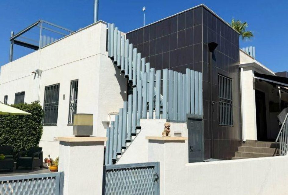 Segunda mano - Bungalow -
Orihuela Costa - Villamartín