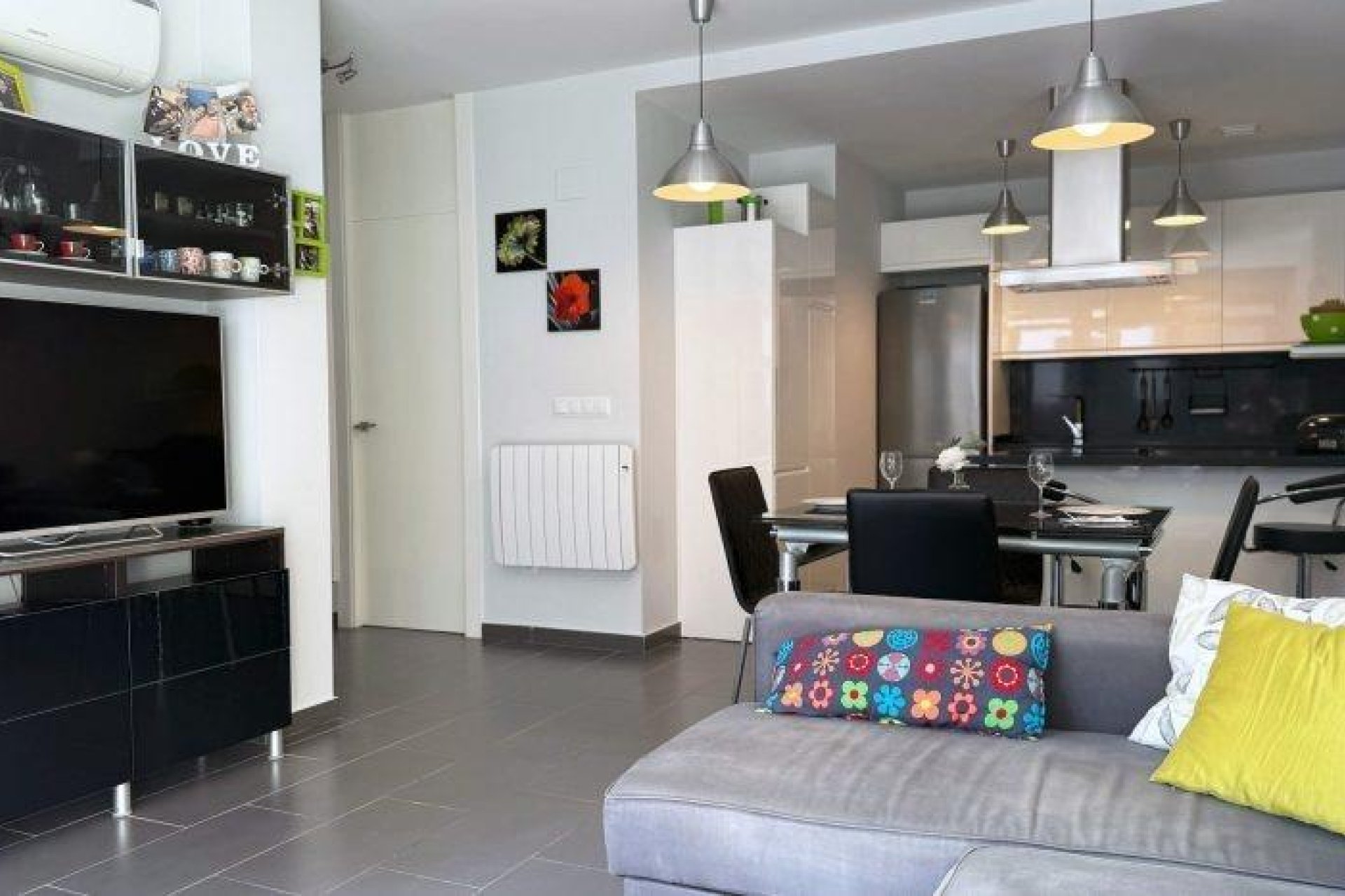 Segunda mano - Bungalow -
Orihuela Costa - Villamartín