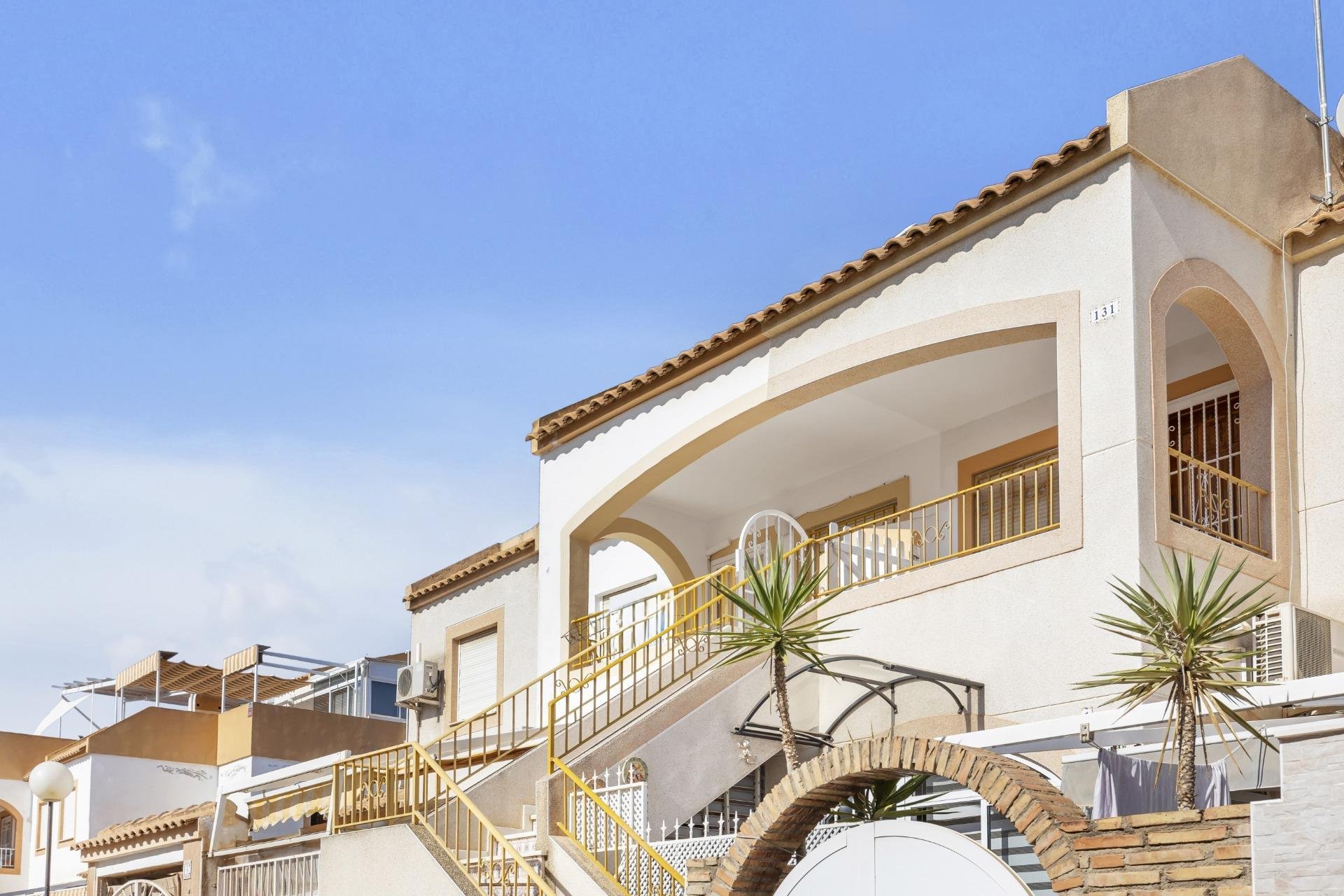 Segunda mano - Bungalow -
Torrevieja - El limonar