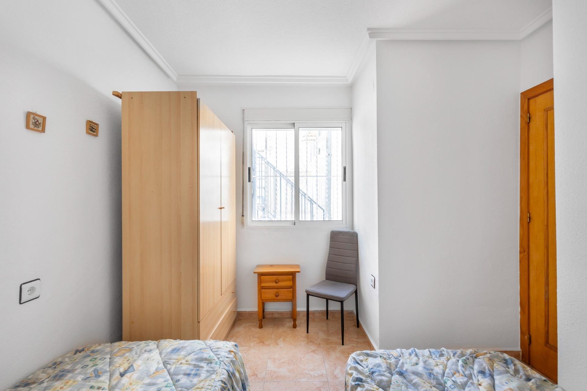 Segunda mano - Bungalow -
Torrevieja - El limonar
