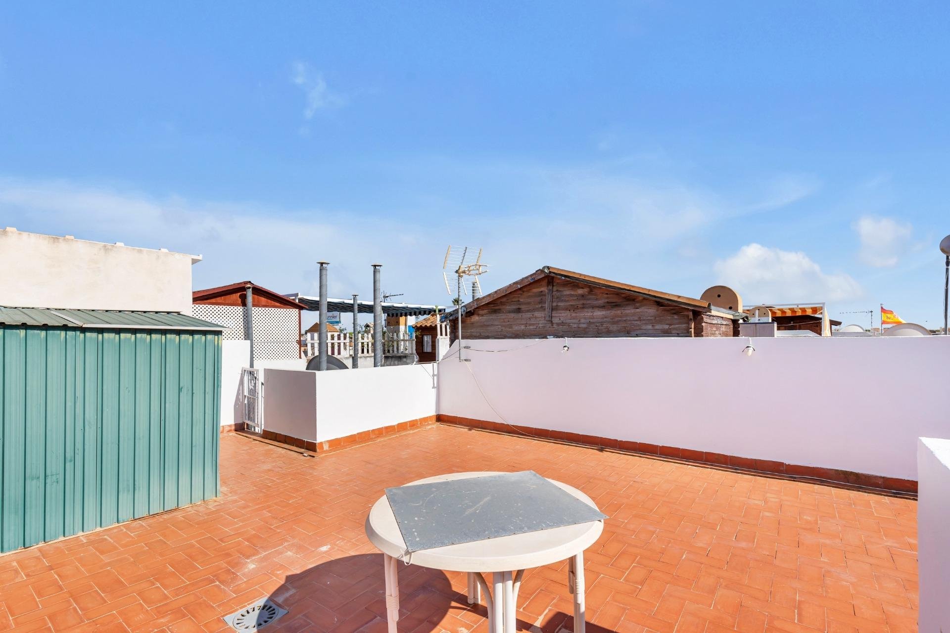 Segunda mano - Bungalow -
Torrevieja - El limonar