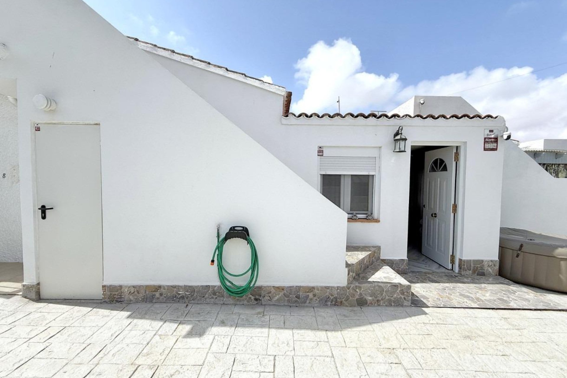Segunda mano - Bungalow -
Torrevieja - La Siesta - El Salado - Torreta