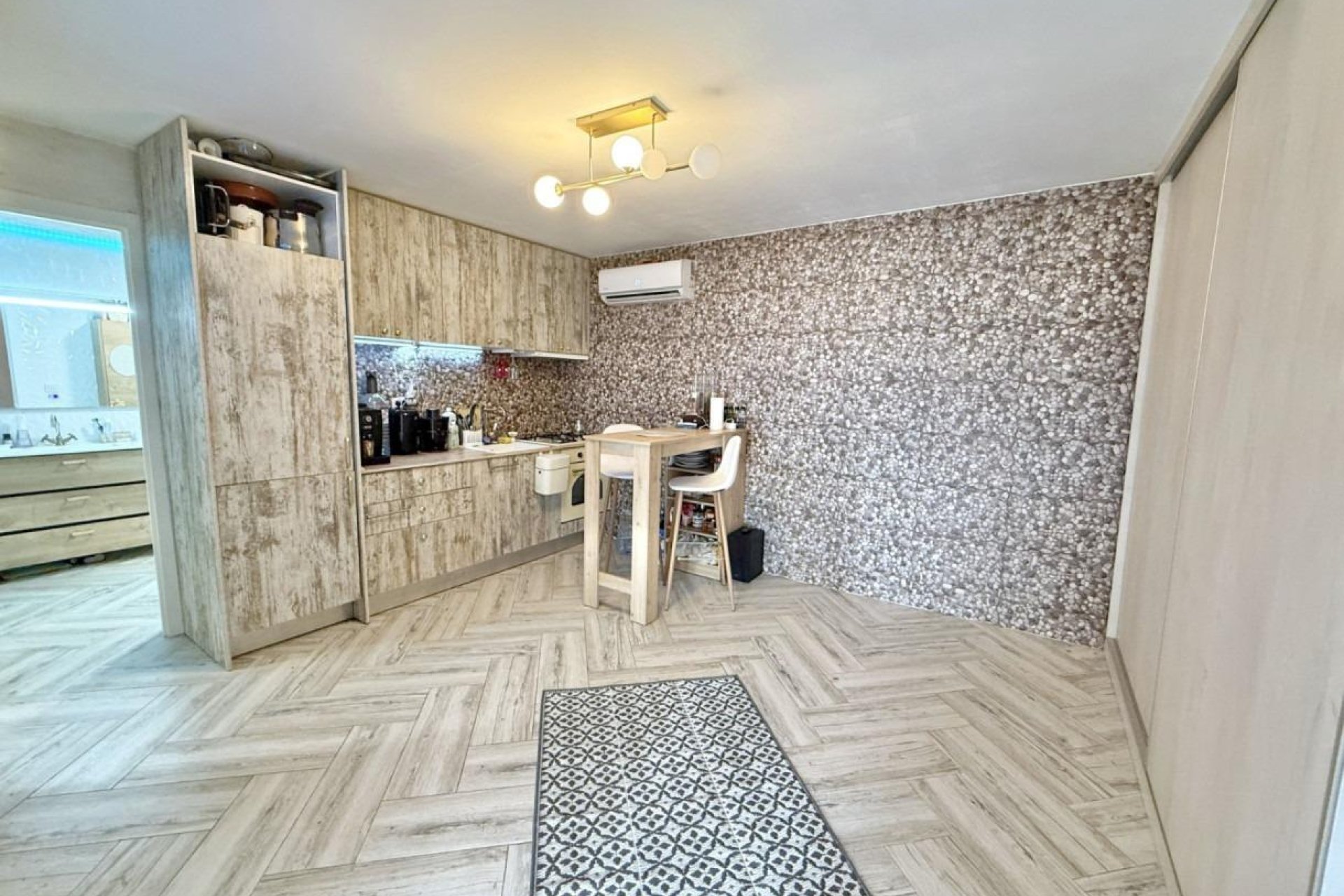 Segunda mano - Bungalow -
Torrevieja - La Siesta - El Salado - Torreta